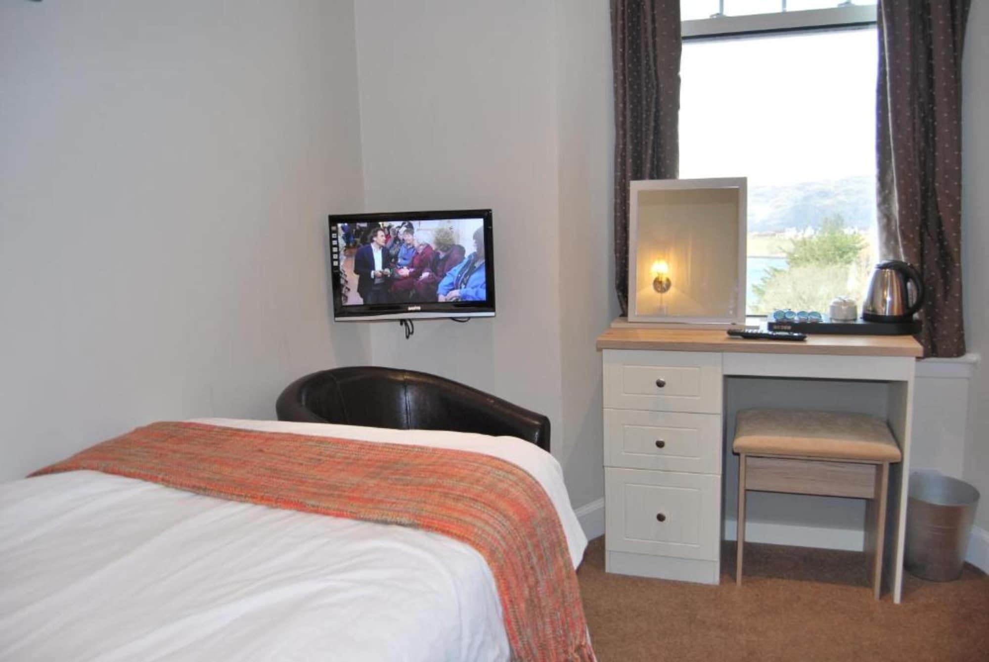 Falls Of Lora Hotel Connel